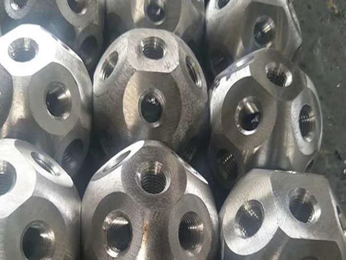 葫芦岛螺栓球网架杆件制作