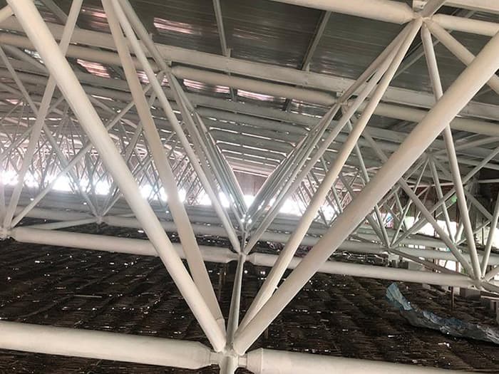 葫芦岛大型螺栓球网架施工厂家